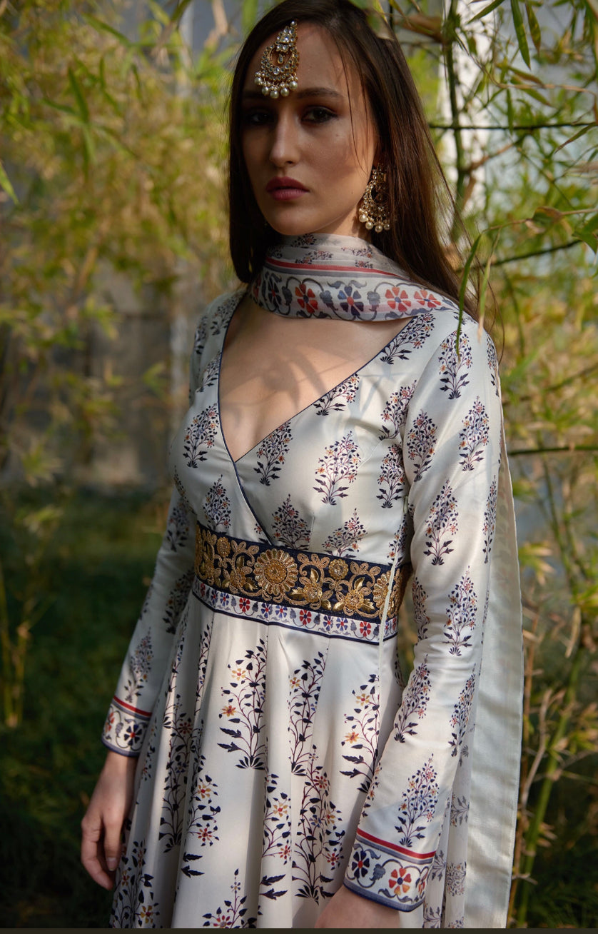 Ava Anarkali Set